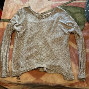 super soft and slightly cropped! Still covers belly !